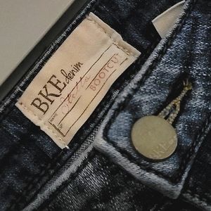 BKE Distressed Bootcut Jeans "Stella"